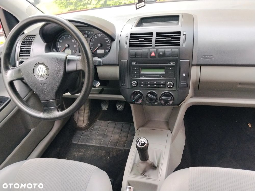 Volkswagen Polo - 26