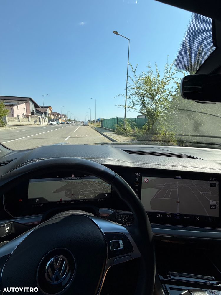Volkswagen Touareg - 19