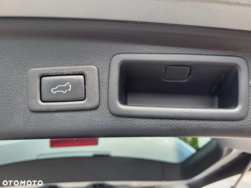 Subaru Forester 2.0 XT Platinum Lineartronic - 22