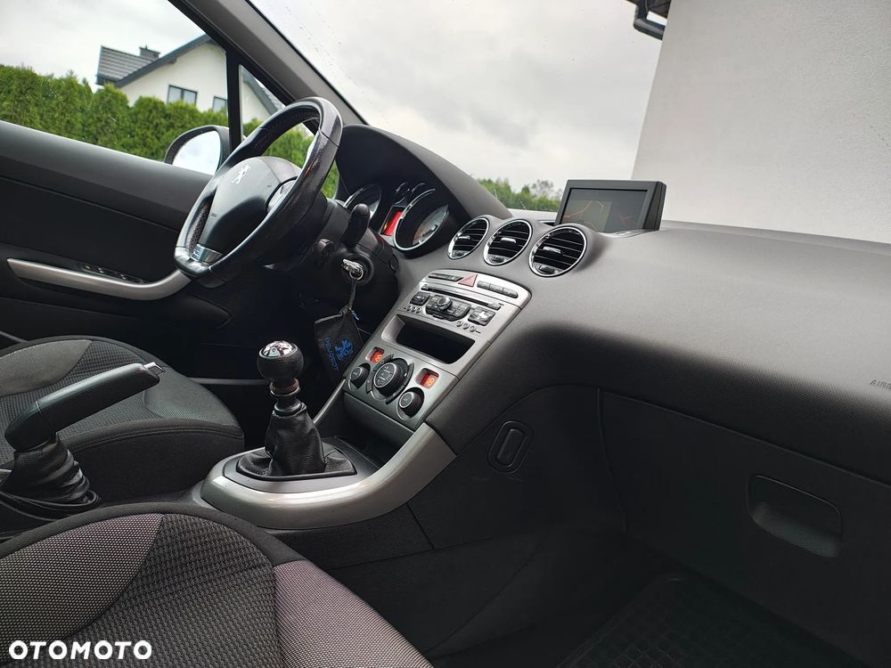 Peugeot 308 2.0 HDi Allure - 8