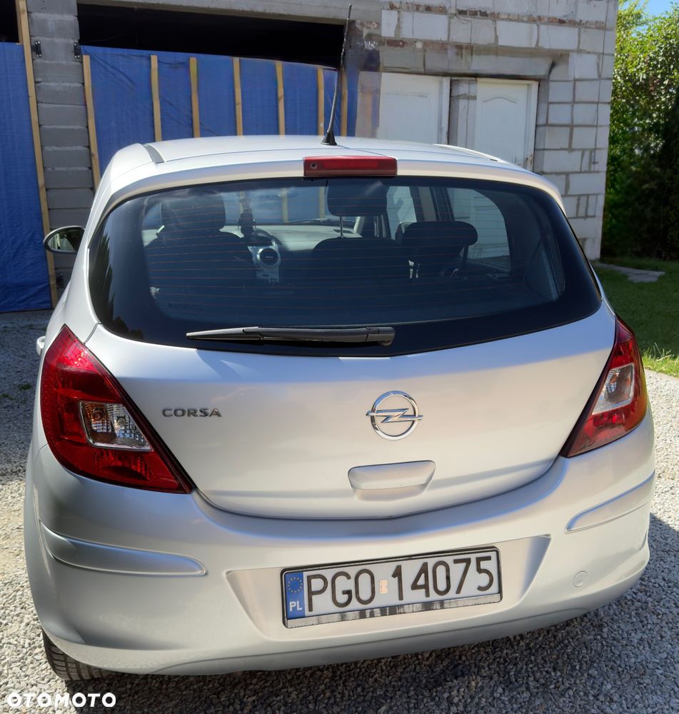 Opel Corsa 1.4 16V Cosmo - 4