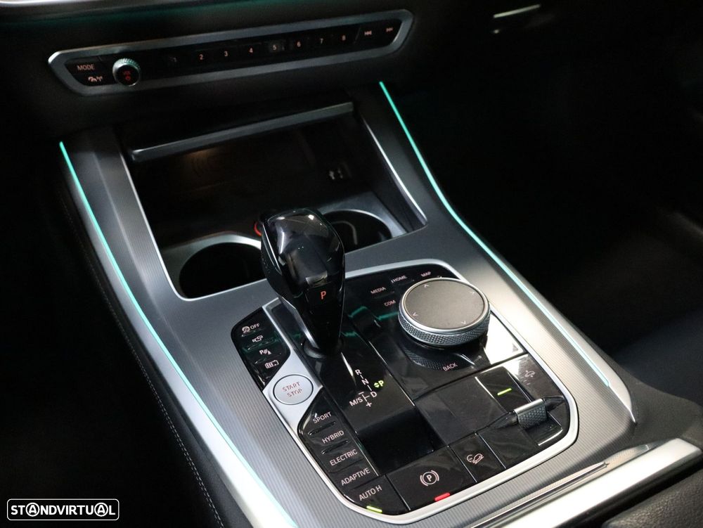 BMW X5 45 e xDrive Pack M - 18