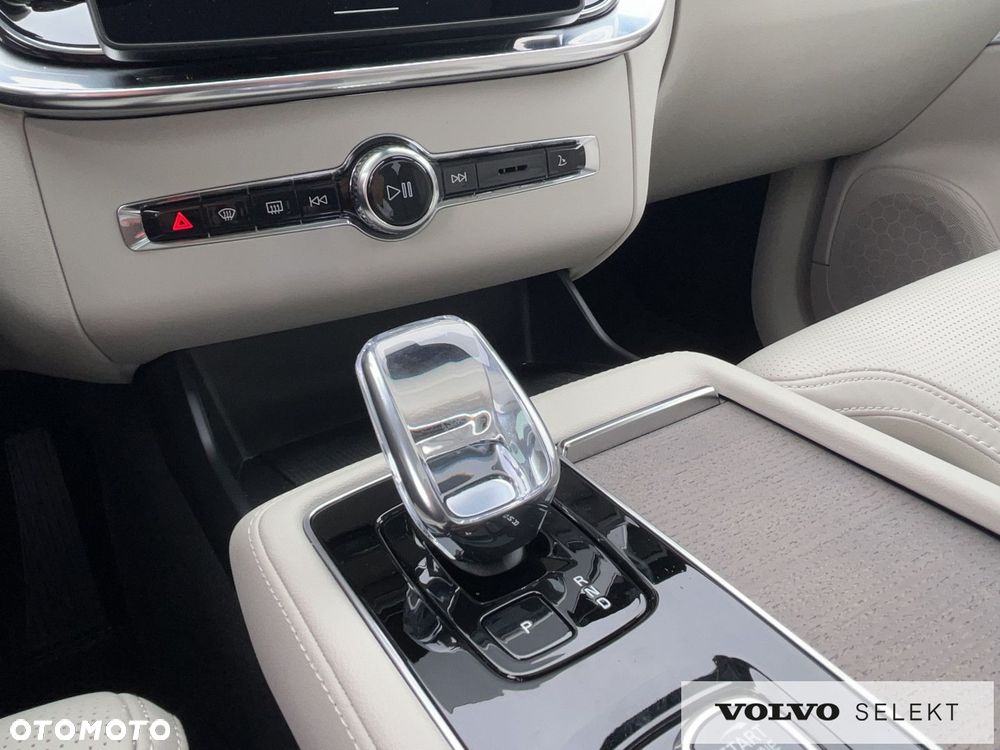 Volvo XC 90 - 31
