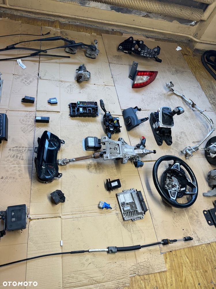 Ford Mondeo mk5 części środek elektryczne - 7