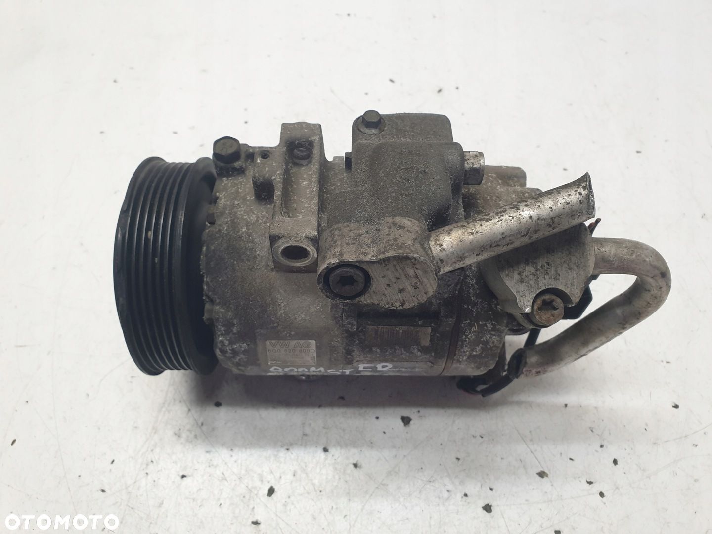 SPRĘŻARKA KLIMATYZACJI SKODA ROOMSTER 6Q0820808D - 1