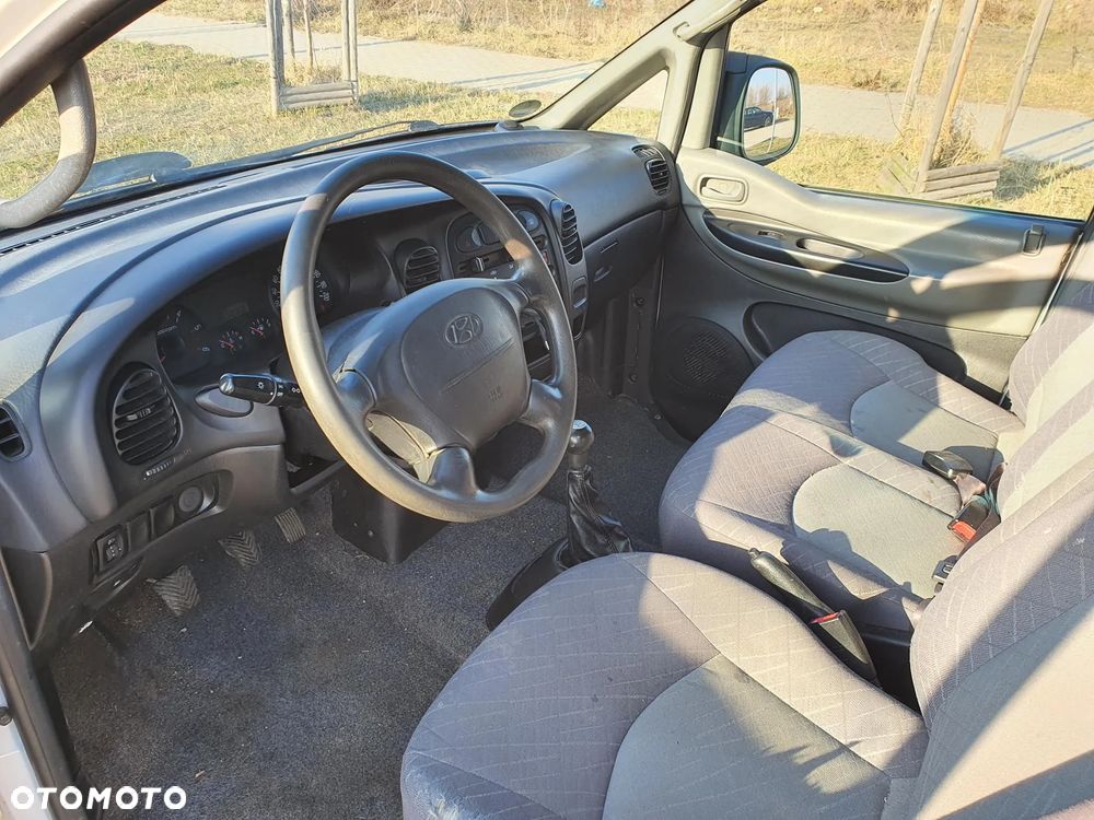 Hyundai H-1 / C12 - 8