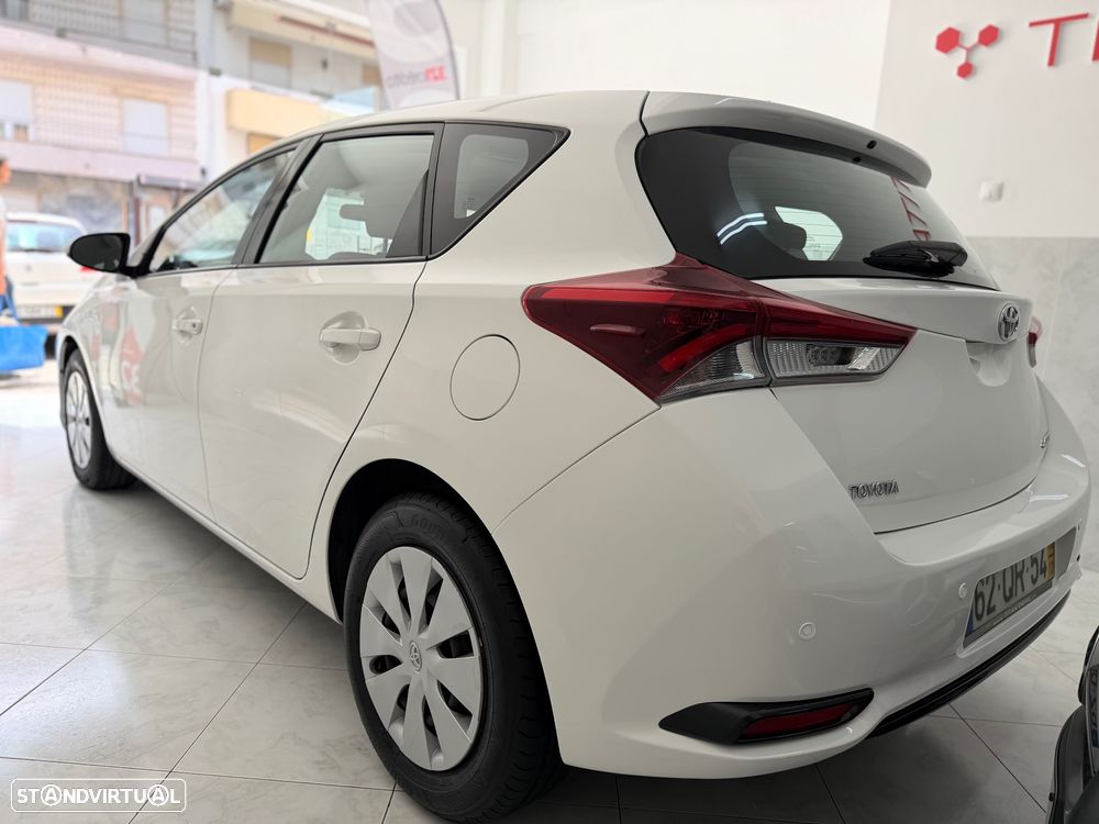 Toyota Auris 1.4 D-4D ACtive - 4