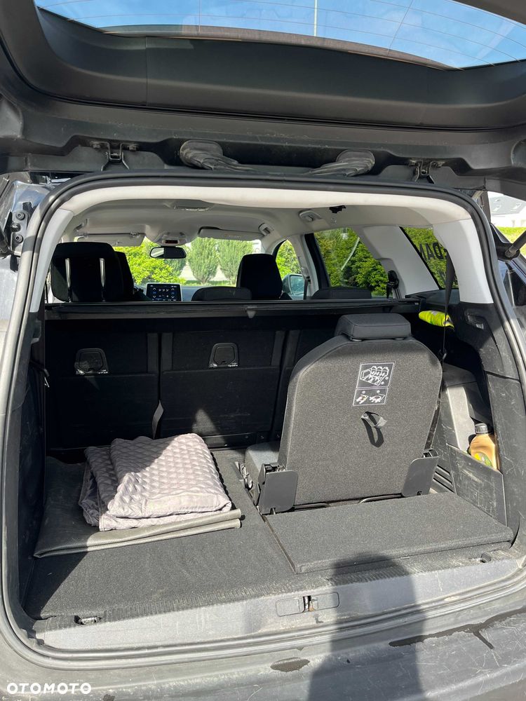 Peugeot 5008 - 8