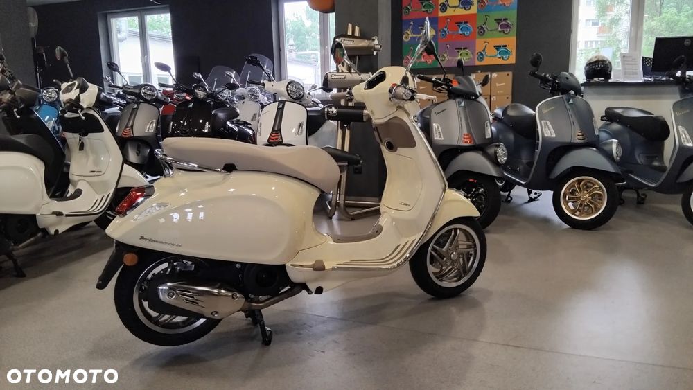 Vespa Primavera - 2