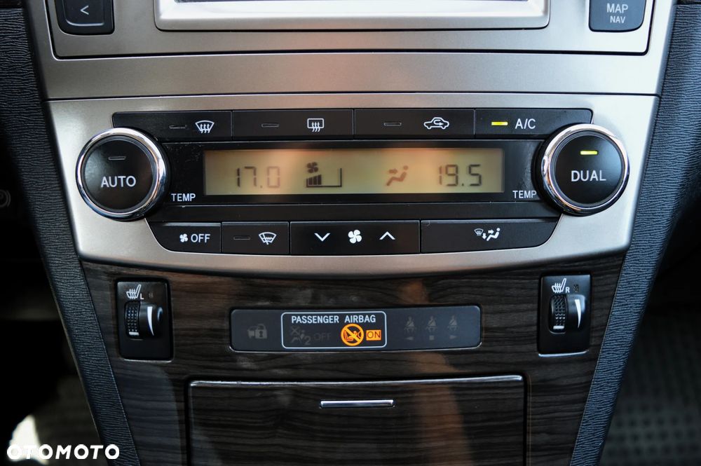 Toyota Avensis 2.0 D-4D Sol - 22
