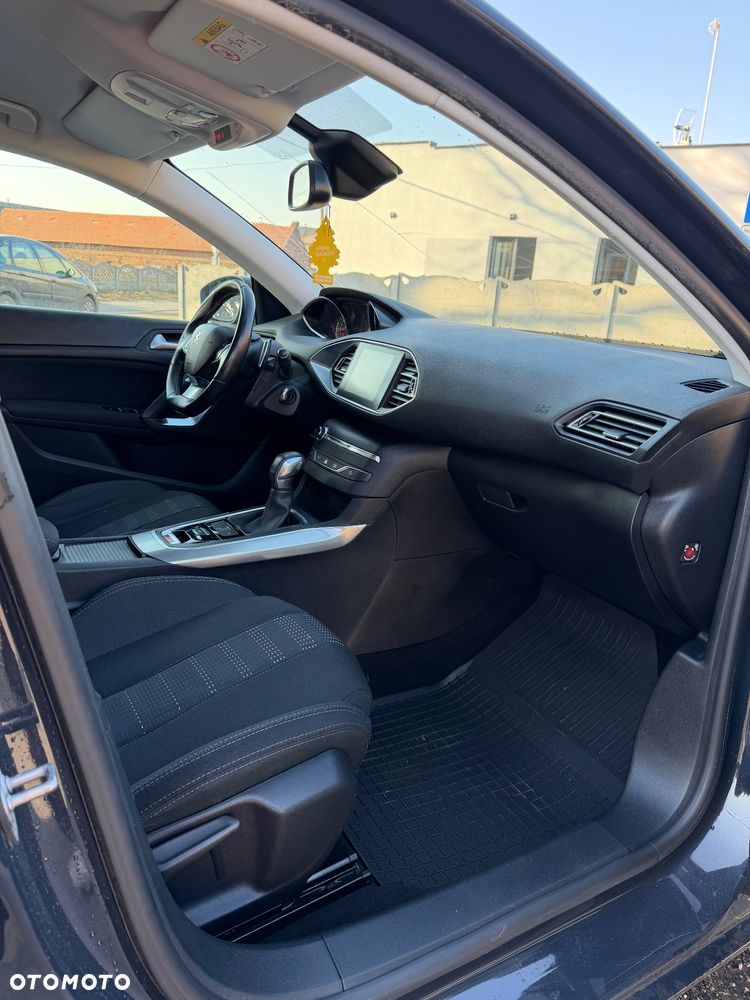 Peugeot 308 - 16