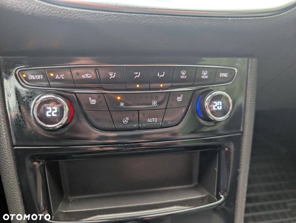 Opel Astra V 1.2 T Elegance S&S - 14