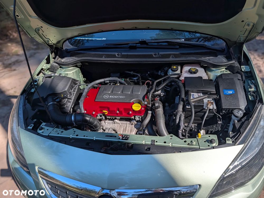 Opel Astra 1.4 Turbo - 4