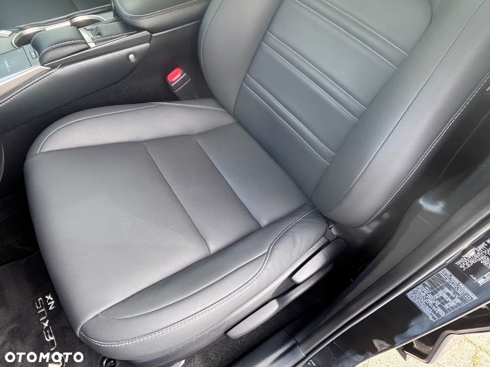 Lexus NX 300h F Impression AWD - 21