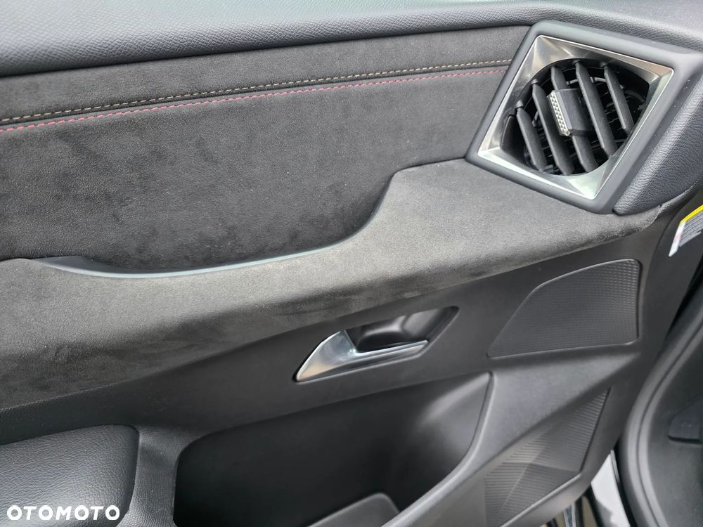 DS Automobiles DS 3 Crossback 1.2 PureTech Performance Line + - 8