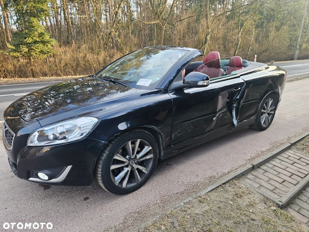 Volvo C70 D3 Momentum - 16