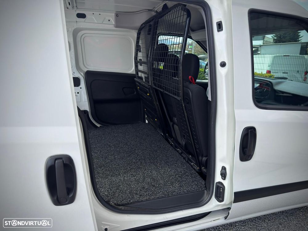 Fiat Doblo 3 lugares iva Dedútivel - 21