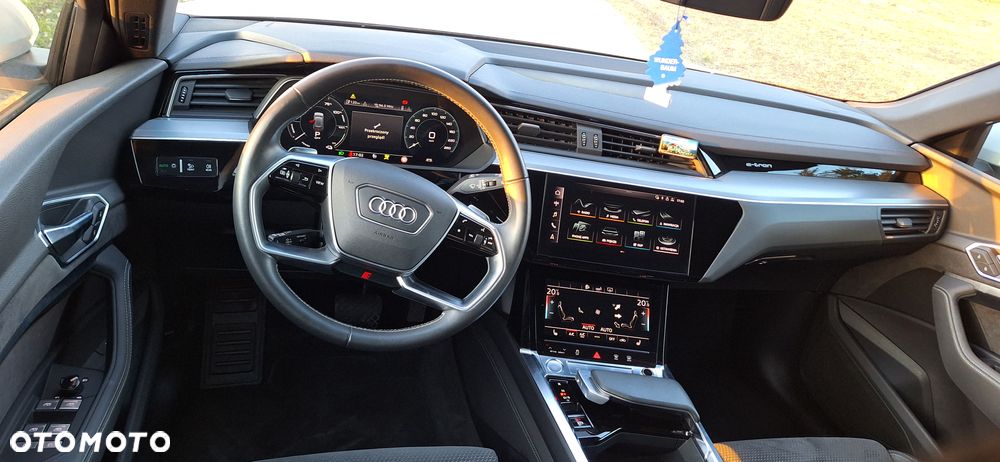 Audi e-tron 55 Quattro S Line - 8