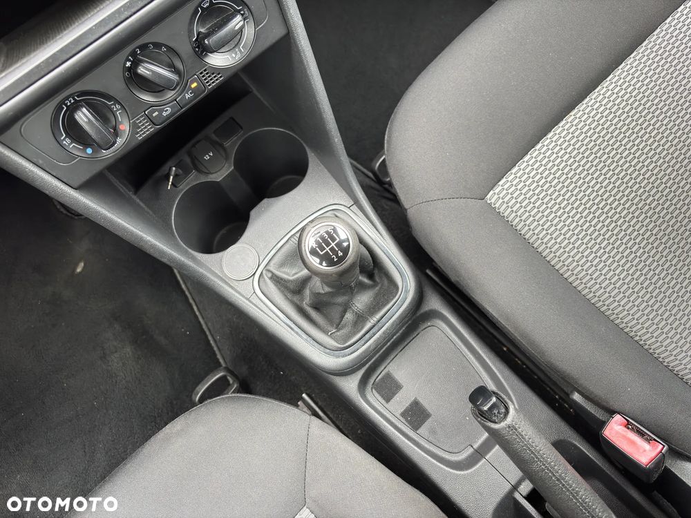 Volkswagen Polo - 26
