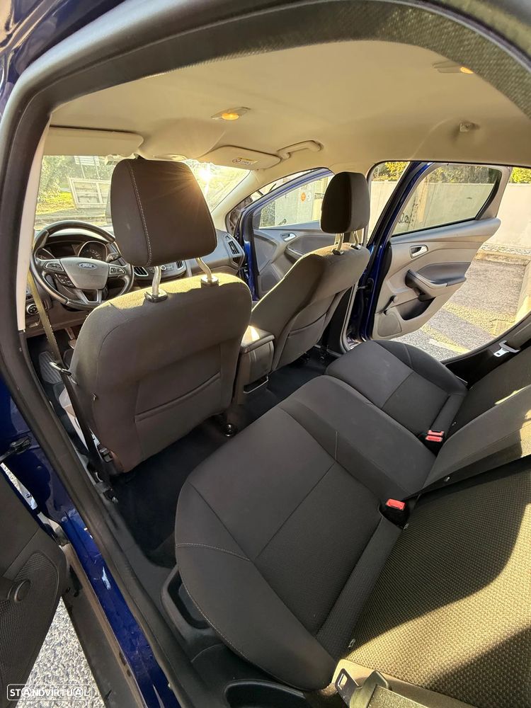 Ford Focus 1.0 EcoBoost 99g S&S Titanium - 10