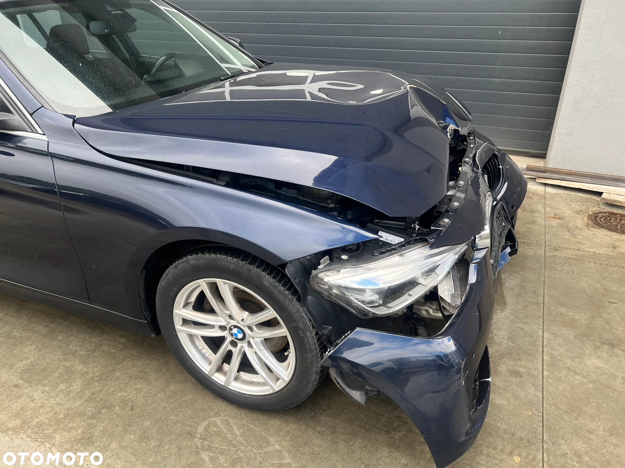 BMW Seria 3 325d - 19