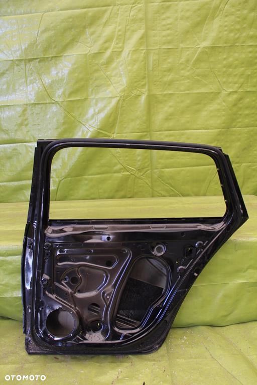 Drzwi Skoda Superb III Kombi LIFT 2019-2024r. tył prawy - 2