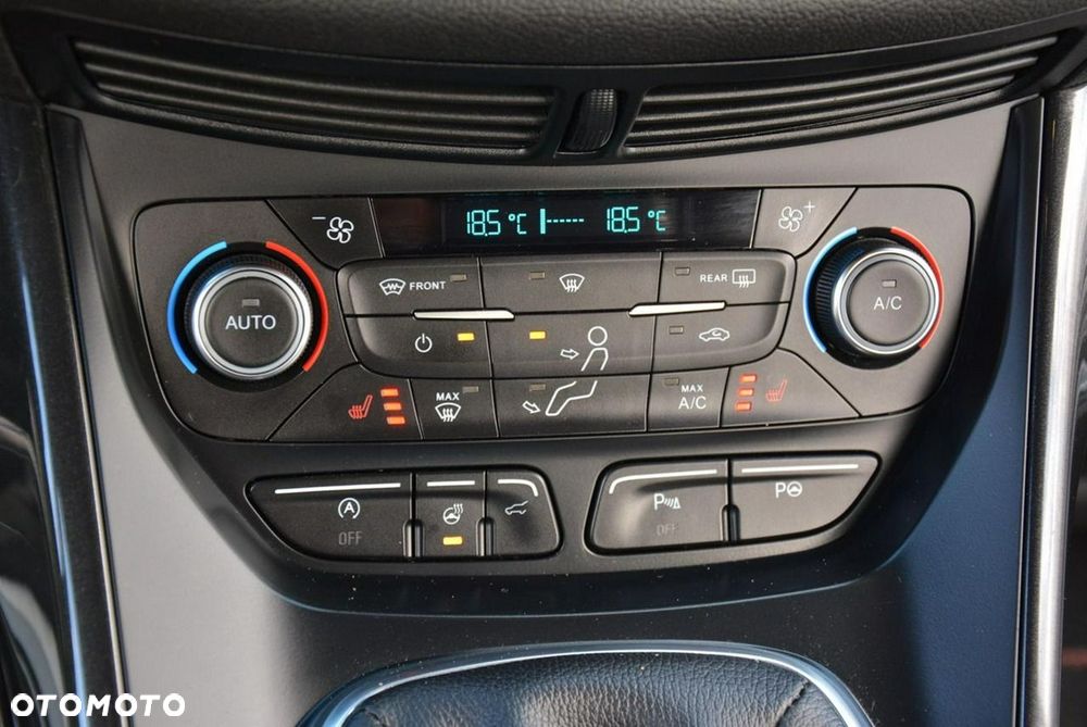 Ford Kuga 1.5 EcoBoost 2x4 ST-Line - 31