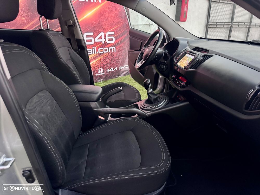 Kia Sportage 1.7 CRDI ISG TX Navi - 11