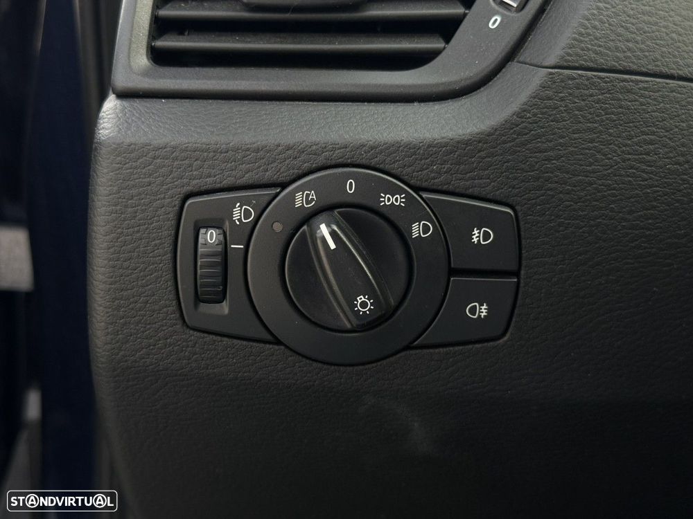 BMW X1 18 d sDrive - 9