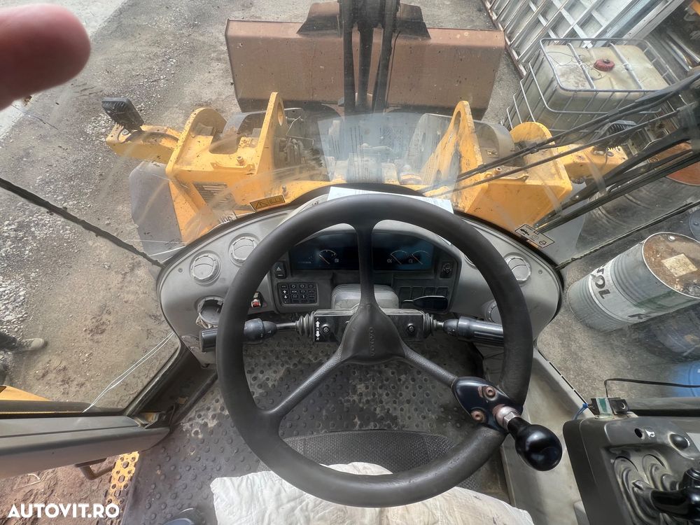 Volvo L120G - 13