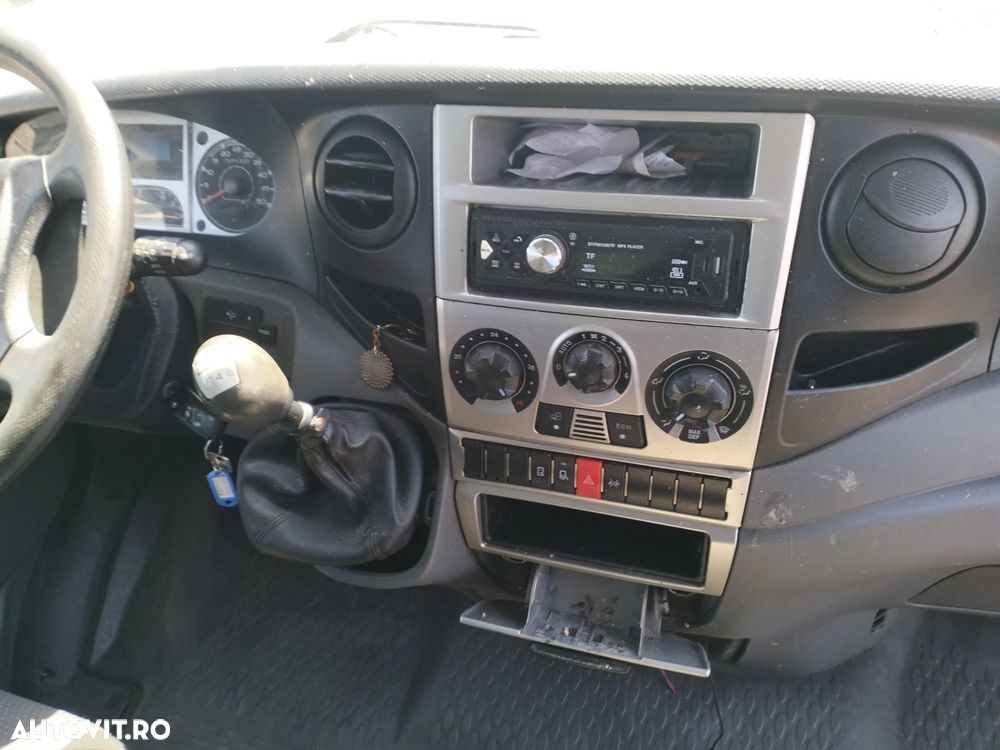 Iveco DAILY 50C15 CUB cu USI AMBELE PARTI si LIFT - 10