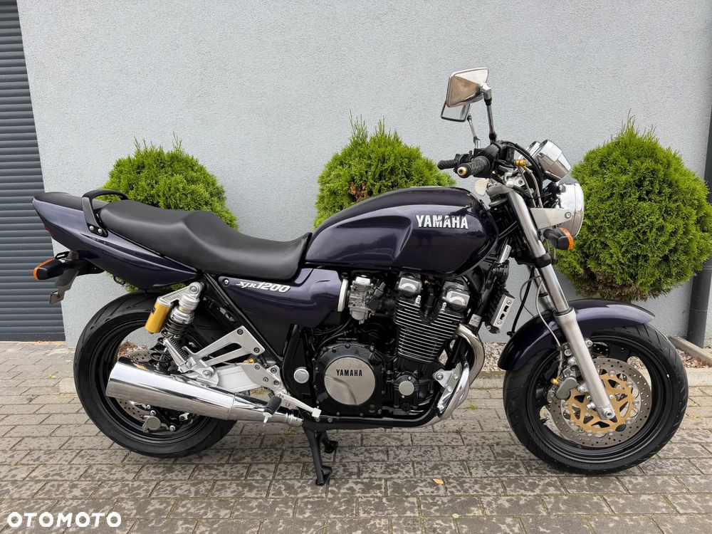 Yamaha XJR - 2