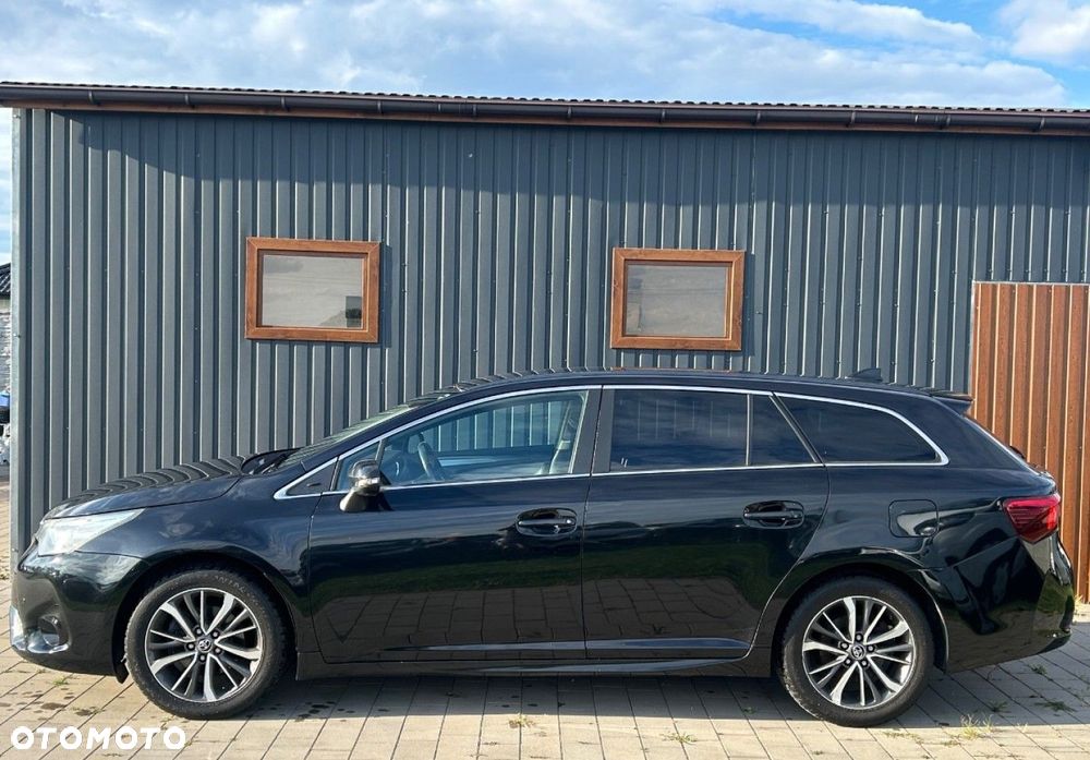 Toyota Avensis - 2