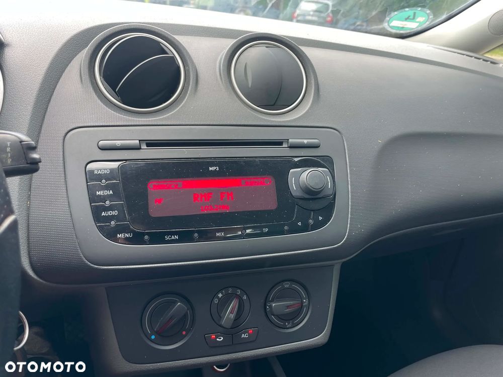 Seat Ibiza 1.4 16V Reference - 9