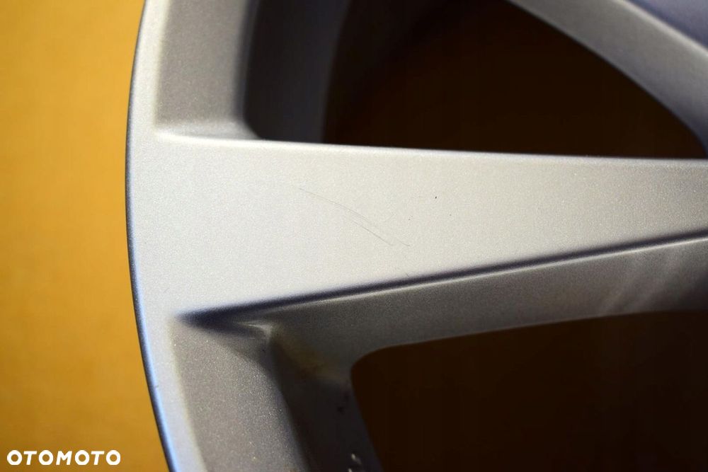 TOYOTA 17 Camry Nowy Model Oryginał Ładna - 3