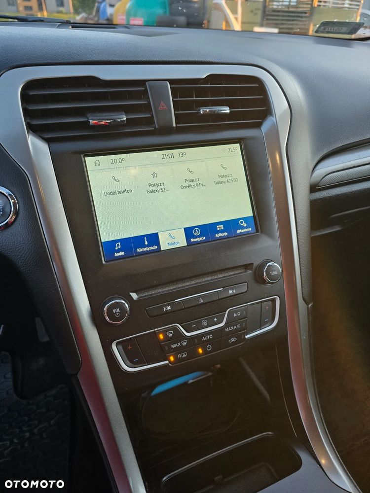 Ford Fusion - 2