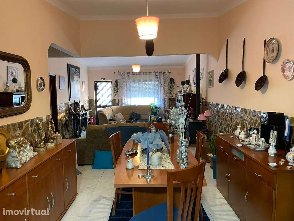 Moradia T3 com Restaurante, Café/Minimercado e Terreno | Painho - C... - Grande imagem: 3/7