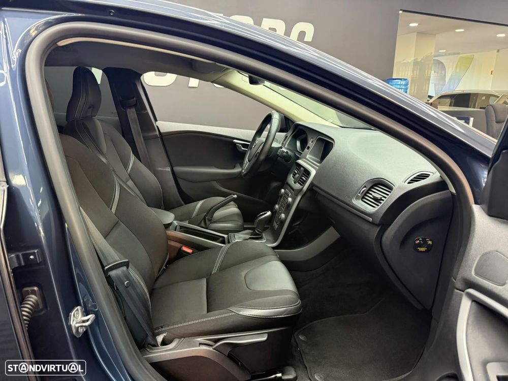 Volvo V40 1.5 T3 Sport Edition R Geartronic - 26