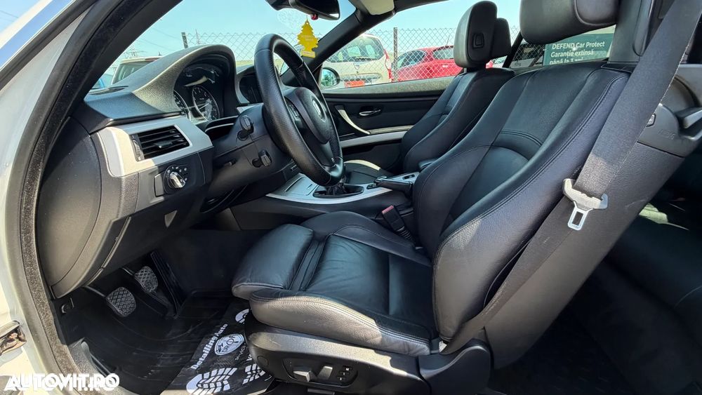 BMW Seria 3 320i M Sport Edition - 14