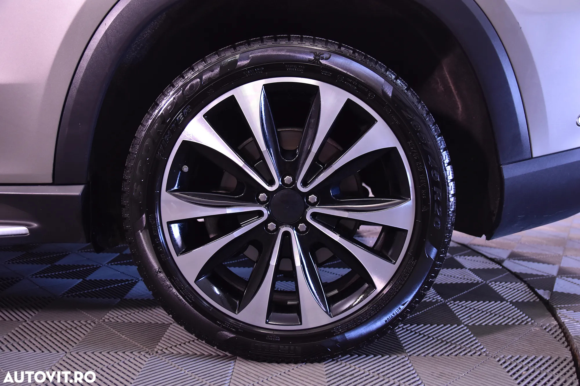 Mercedes-Benz GLE 300 d 4MATIC - 13