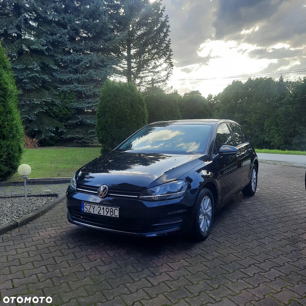Volkswagen Golf - 1