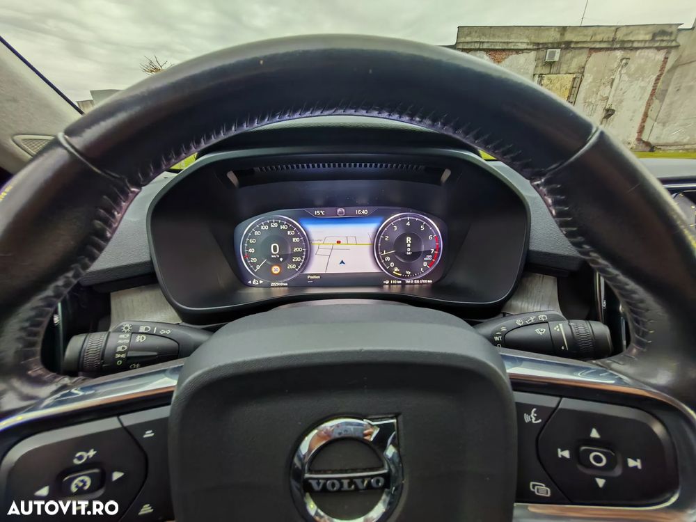 Volvo XC 40 T3 AT8 Momentum - 8