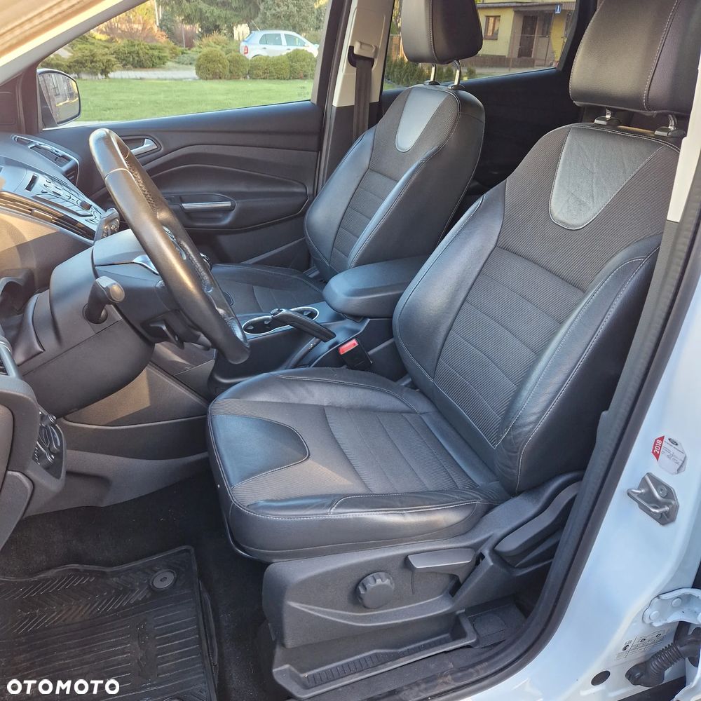 Ford Kuga 2.0 TDCi 4x4 Titanium - 14