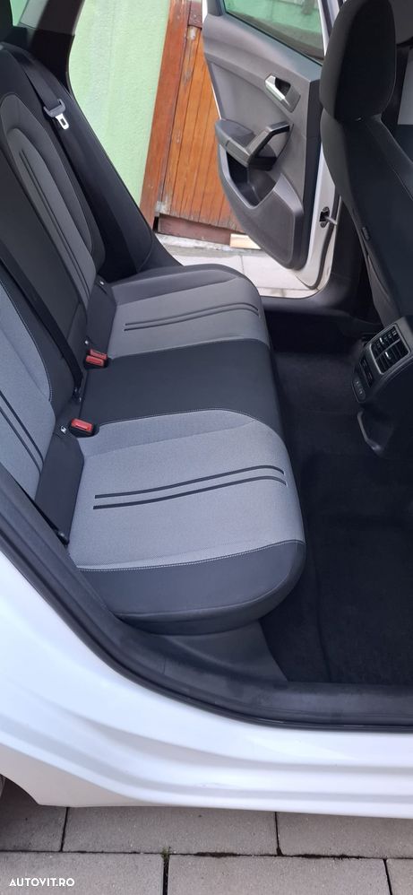 Seat Leon 2.0 TDI DSG Style - 9