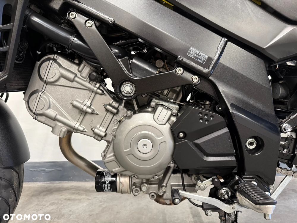 Suzuki V-STROM - 14