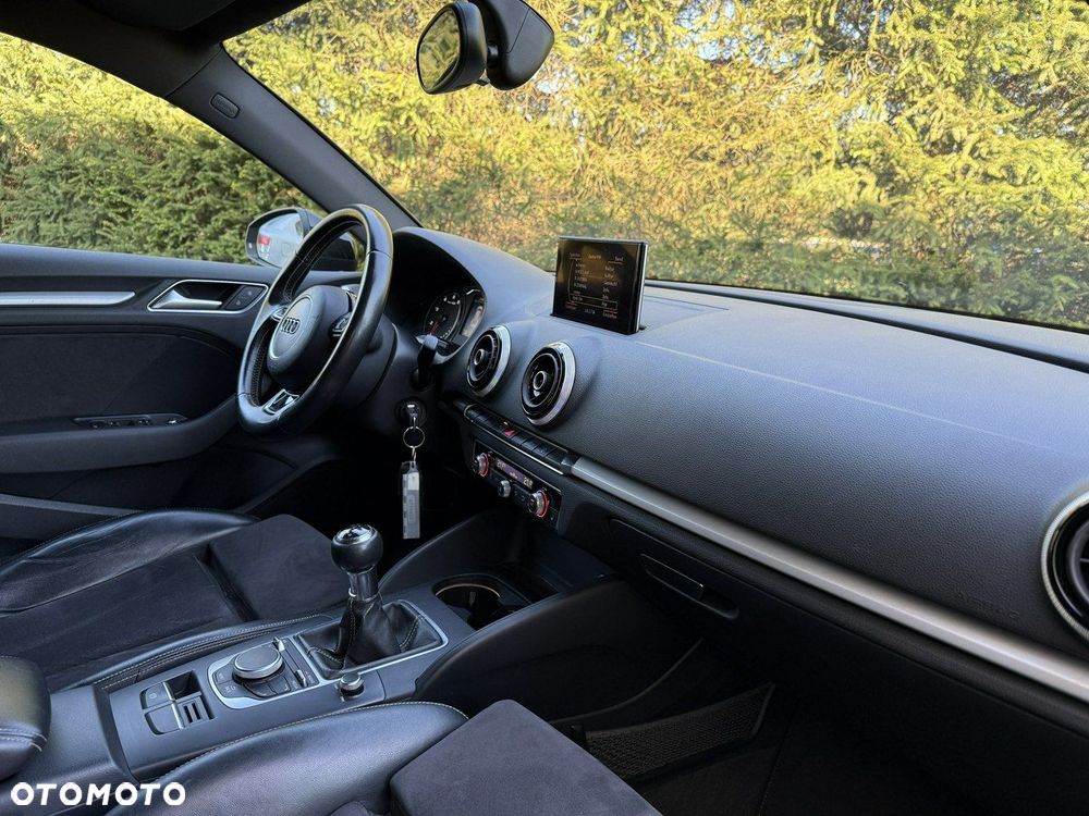 Audi A3 Sportback 1.4 TFSI S line Sportpaket - 22