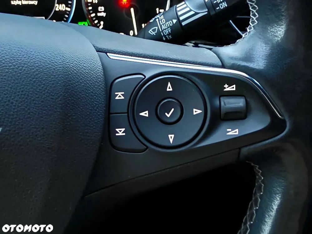 Opel Insignia 2.0 CDTI Business Elegance S&S - 25