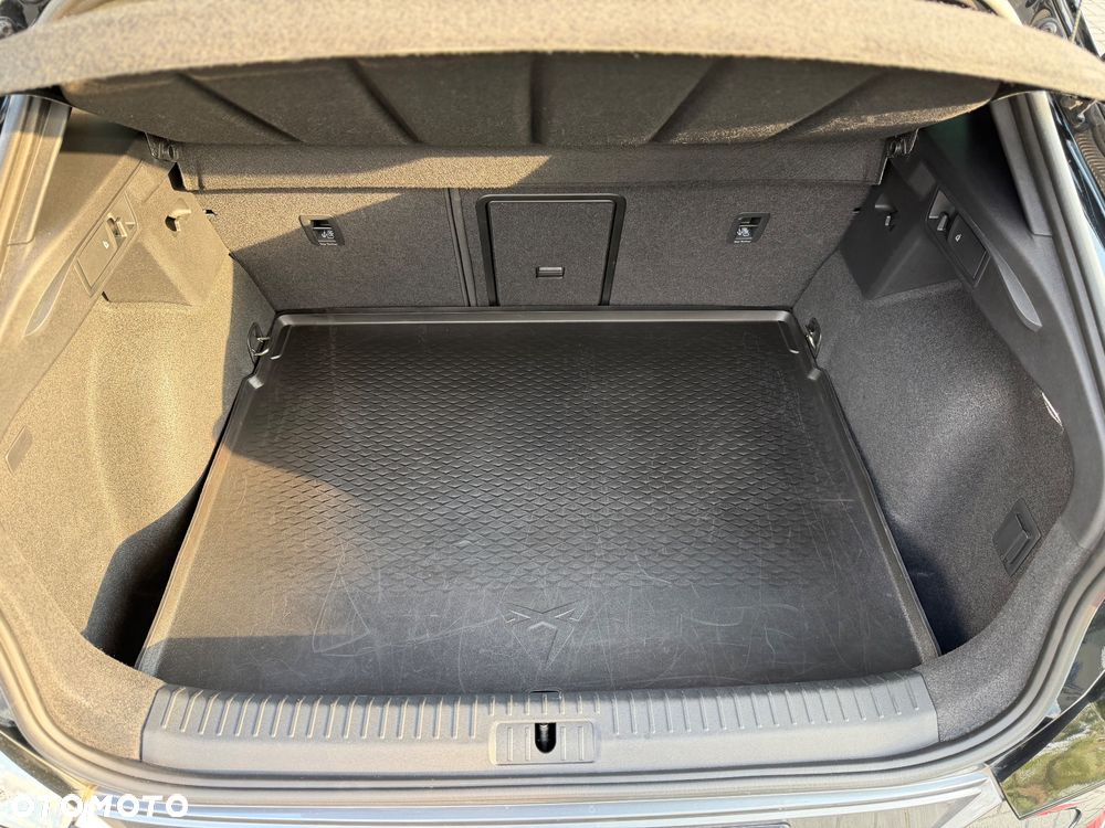 Cupra Formentor 1.5 e-Hybrid DSG - 40