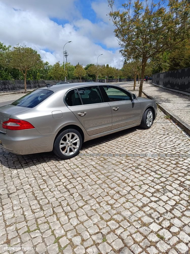 Skoda Superb 1.9 TDI Elegance - 2
