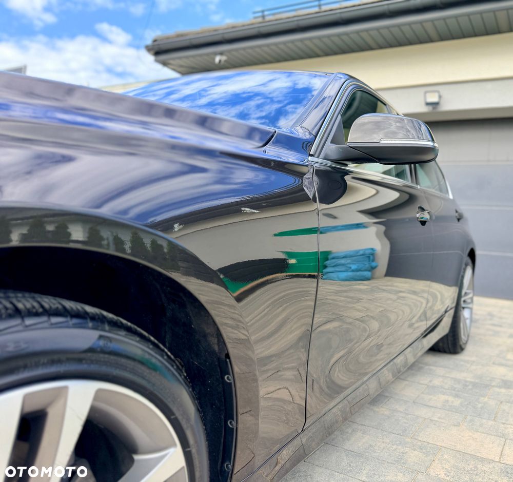 BMW Seria 3 330i Luxury Line - 23